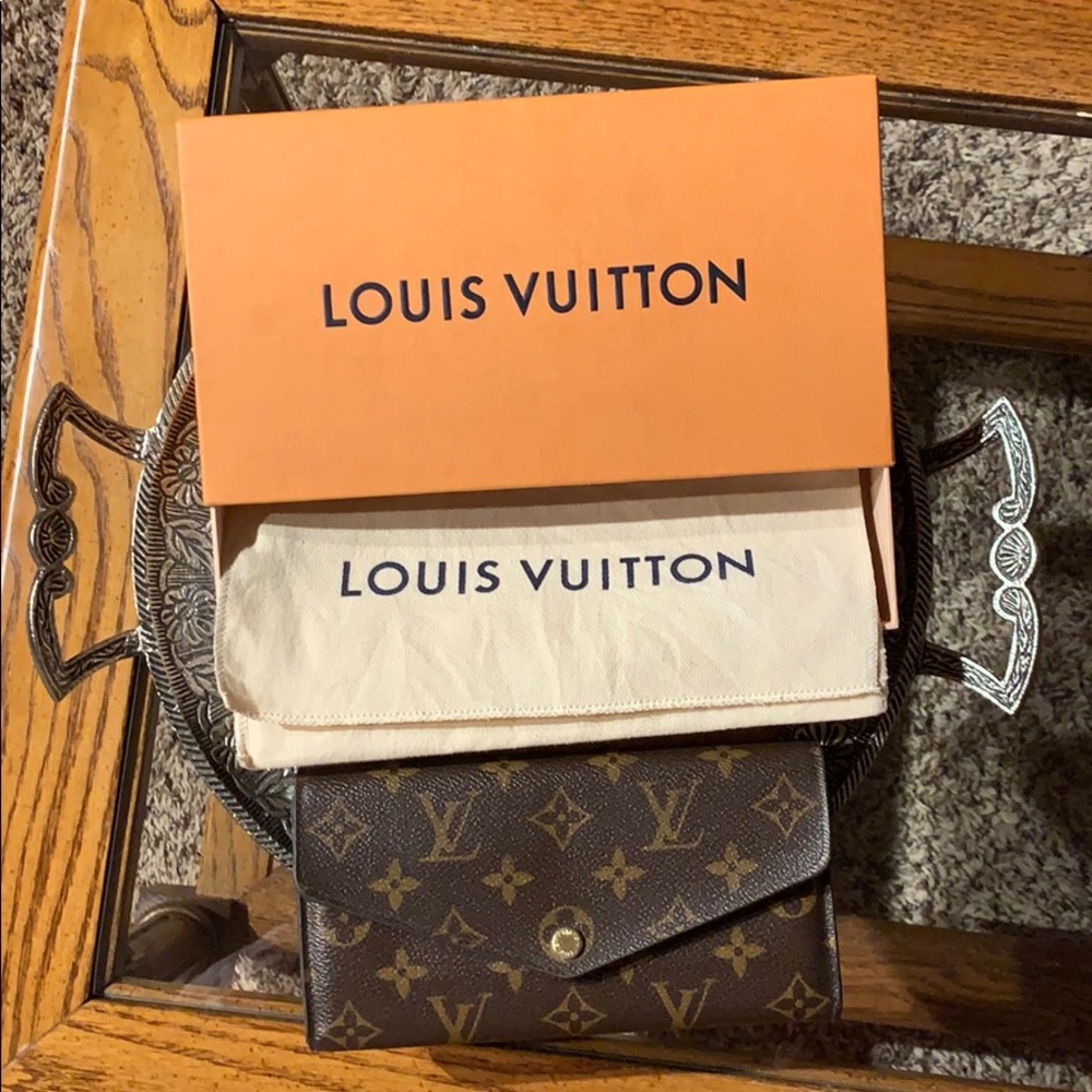 Louis Vuitton SARAH wallet